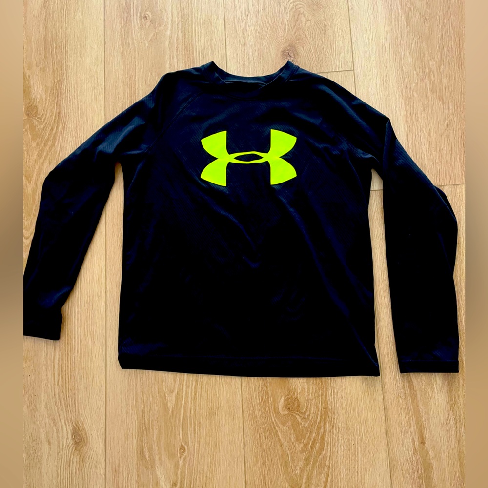 Under Armour Boys Youth shirt